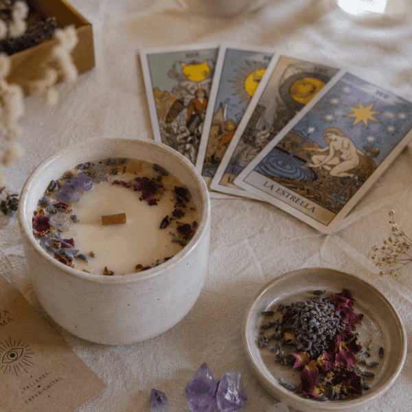 Taller especial Portal del León · Velas & tarot